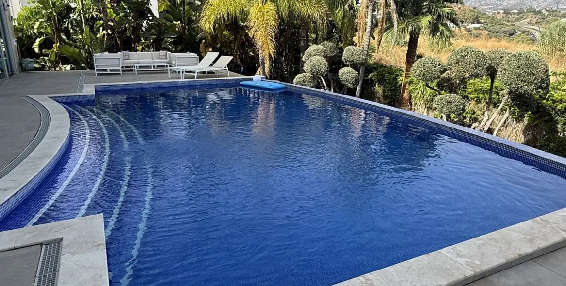 Long-term rent of detached villa in La Quinta 8