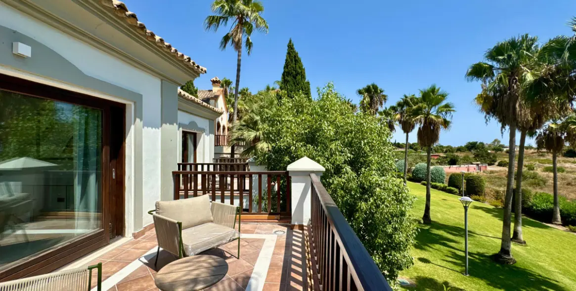 Long-term rent of detached villa in The Golden Mile 1