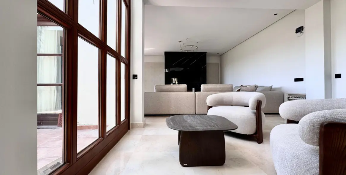 Long-term rent of detached villa in The Golden Mile 4