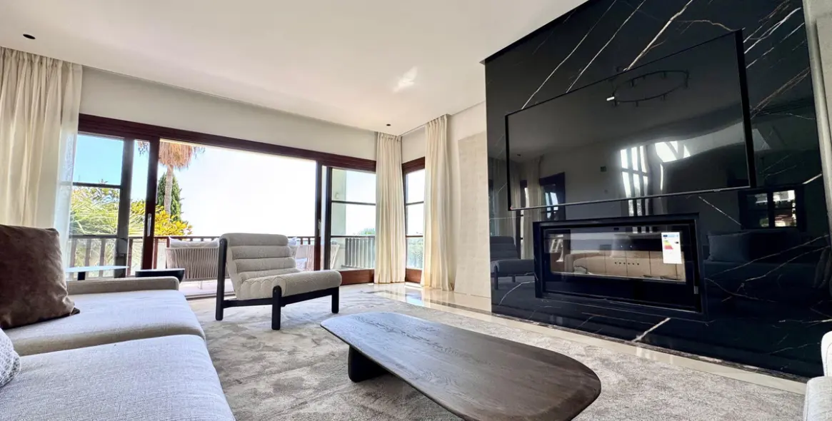 Long-term rent of detached villa in The Golden Mile 6