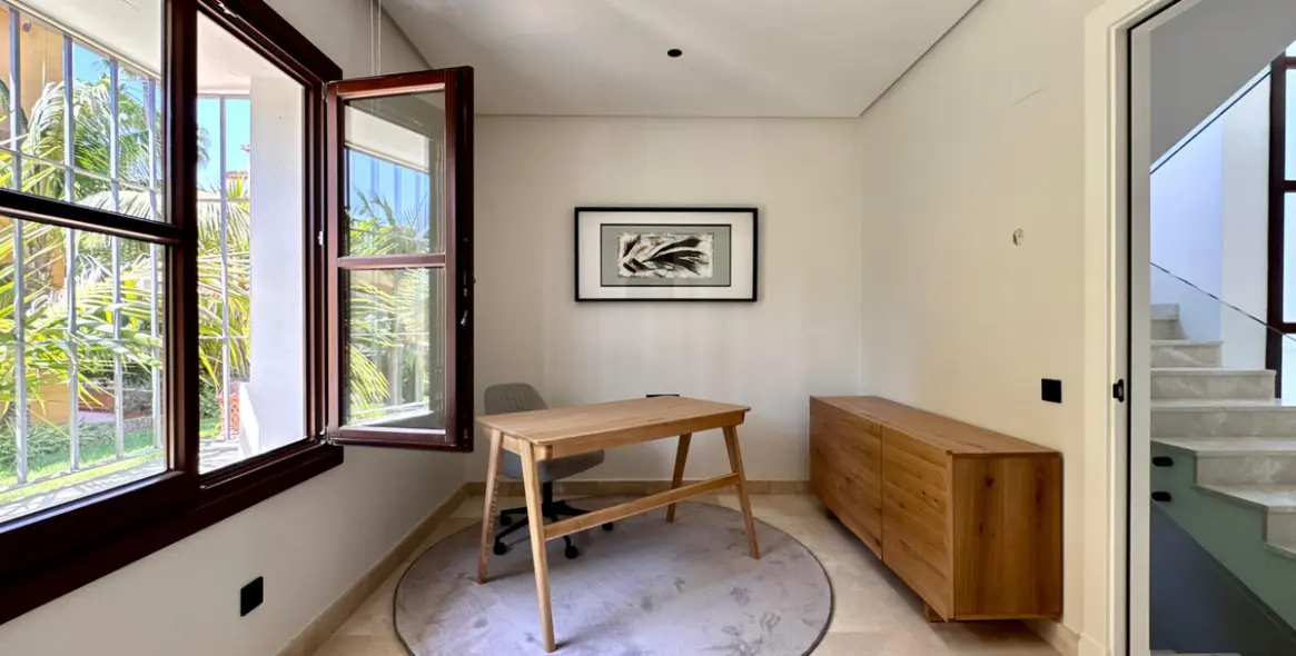 Long-term rent of detached villa in The Golden Mile 19