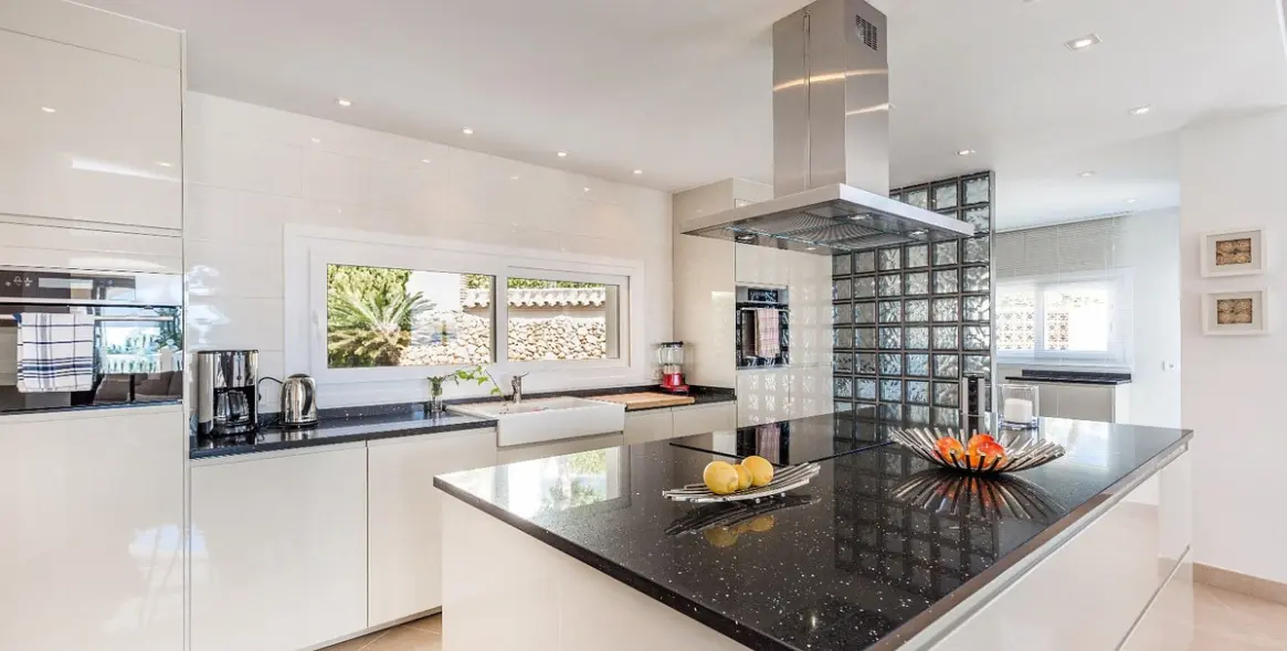 Long-term rent of detached villa in La Quinta 3