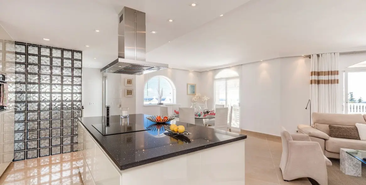 Long-term rent of detached villa in La Quinta 4