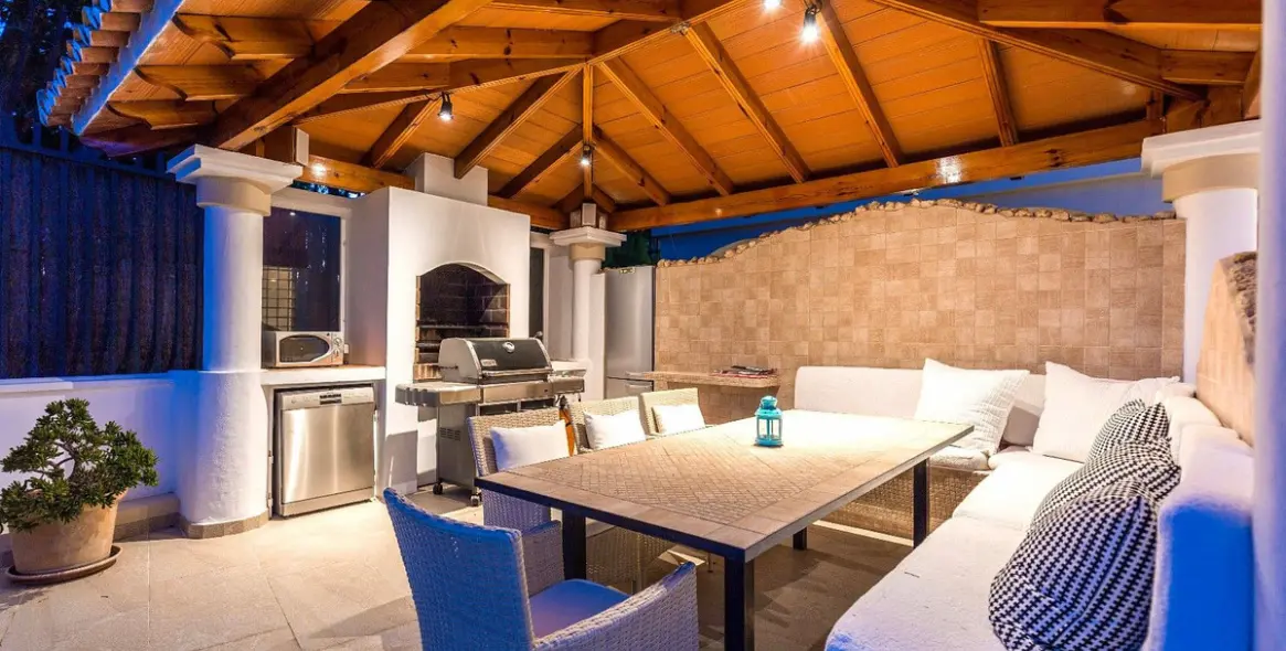 Long-term rent of detached villa in La Quinta 15