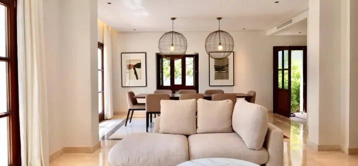 Long-term rent of detached villa in The Golden Mile 2