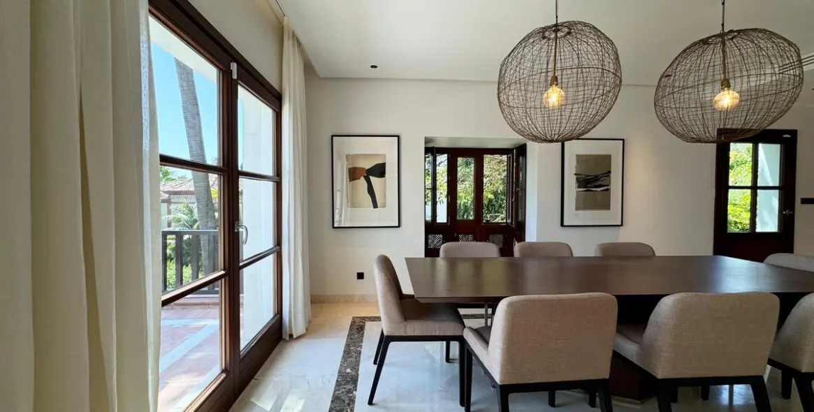 Long-term rent of detached villa in The Golden Mile 14