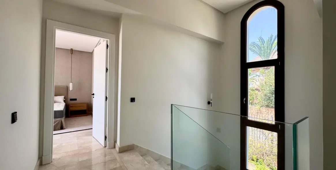 Long-term rent of detached villa in The Golden Mile 26