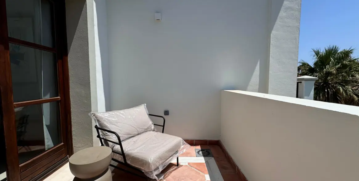 Long-term rent of detached villa in The Golden Mile 27