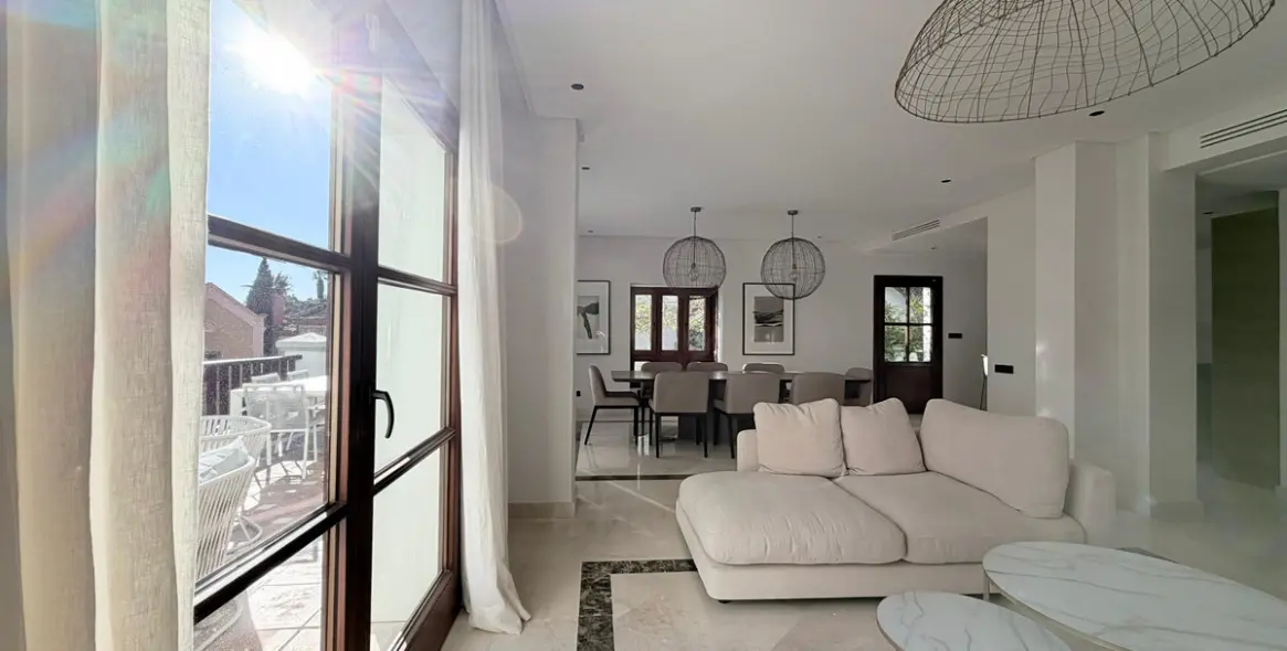 Long-term rent of detached villa in The Golden Mile 45