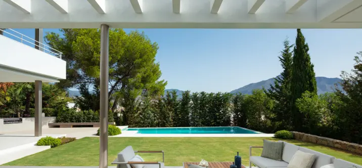 Long-term rent of detached villa in Aloha 2