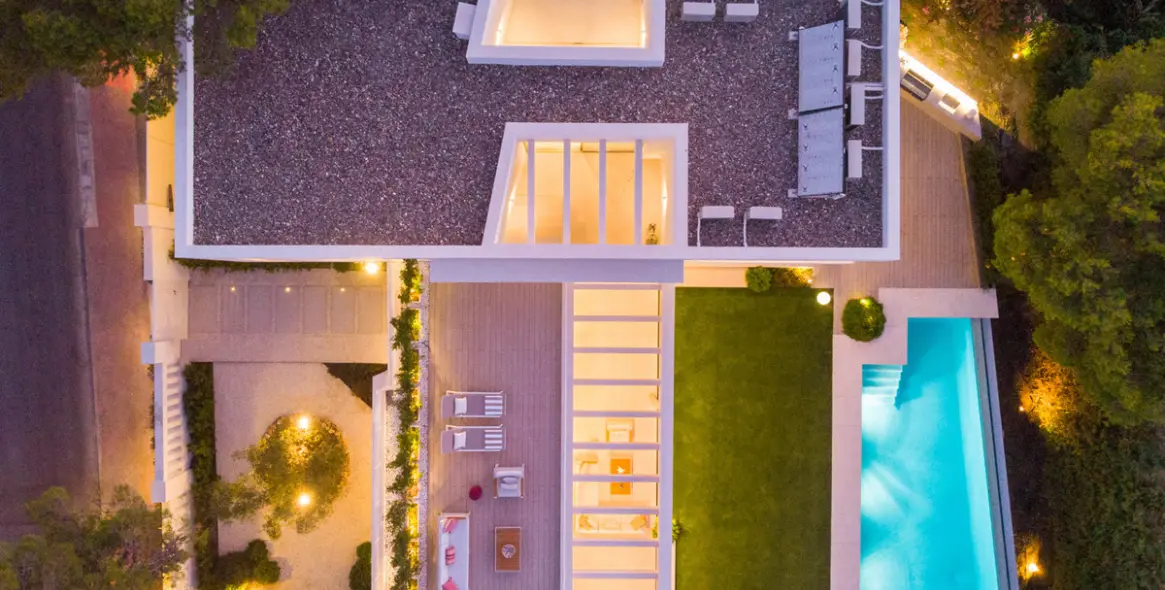 Long-term rent of detached villa in Aloha 11