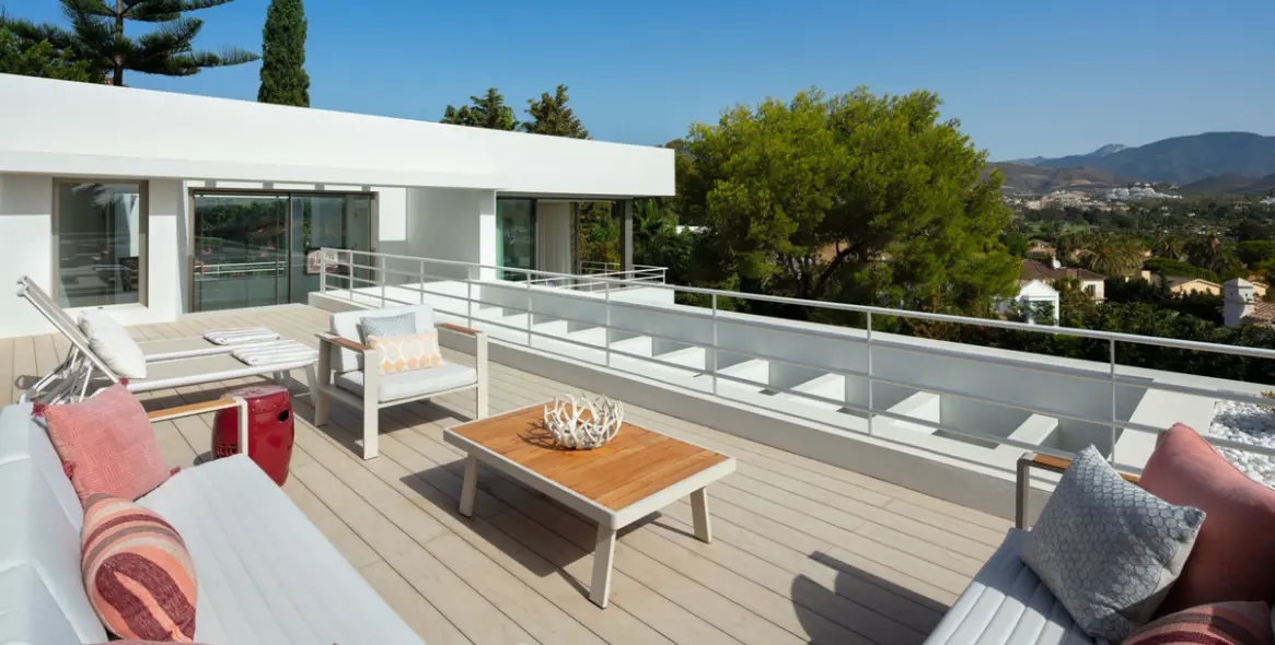 Long-term rent of detached villa in Aloha 14