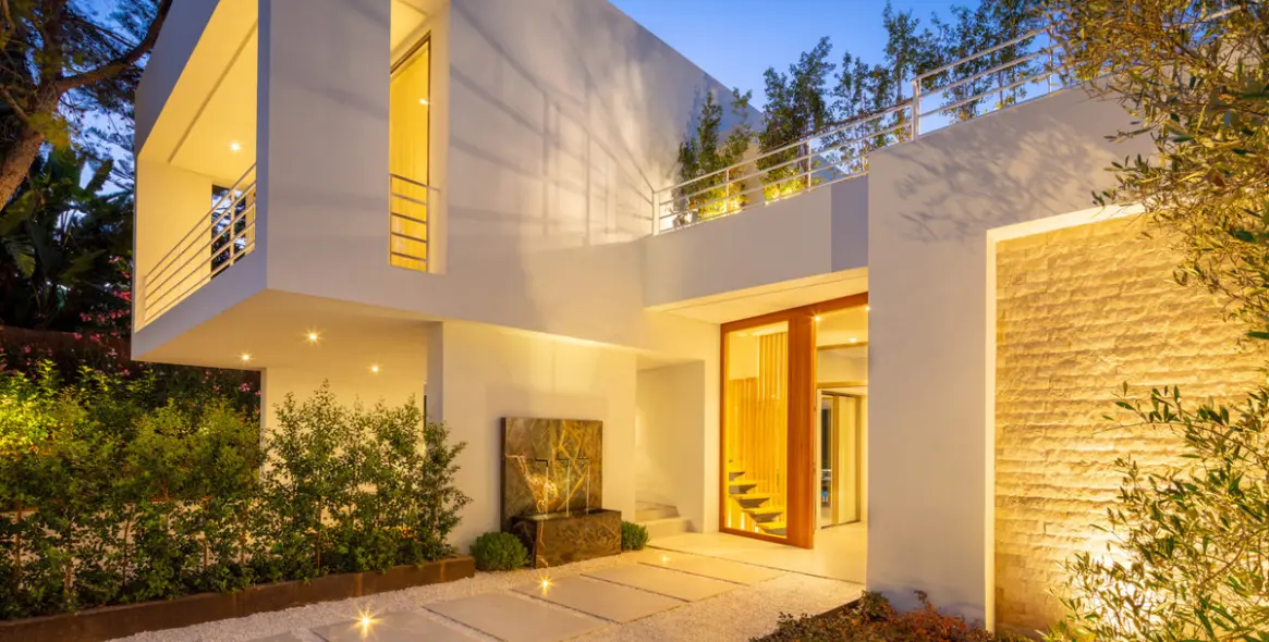 Short-term rent of detached villa in Aloha 33