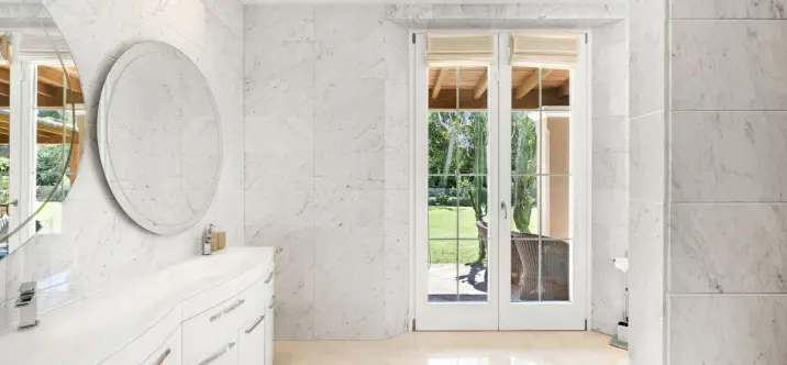 Long-term rent of detached villa in The Golden Mile 1