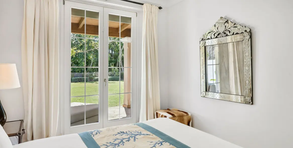 Long-term rent of detached villa in The Golden Mile 6