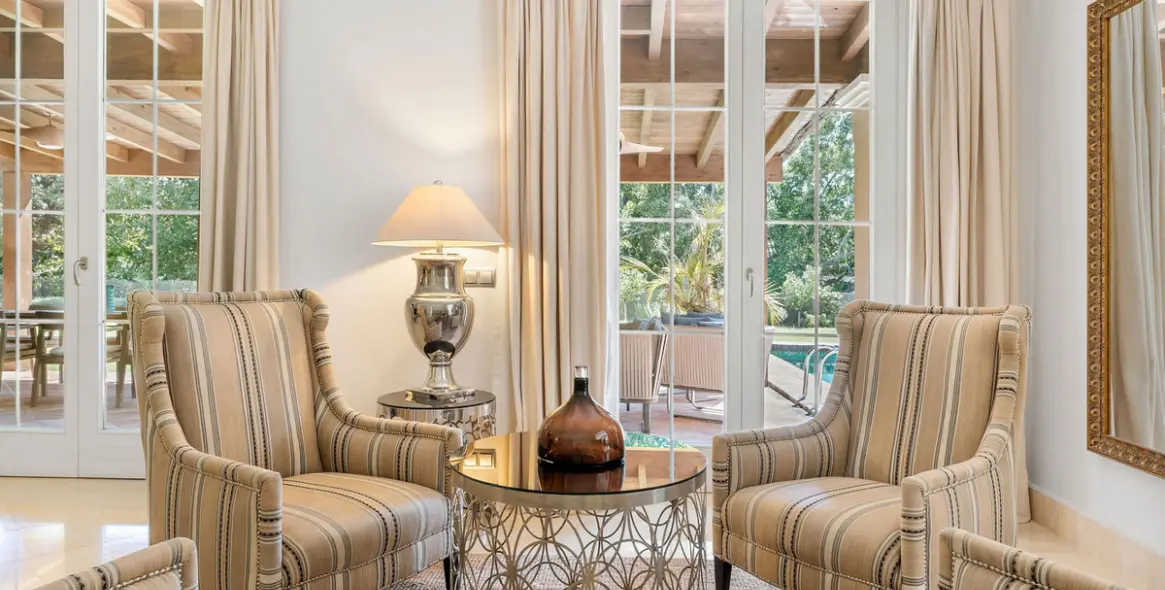 Long-term rent of detached villa in The Golden Mile 13