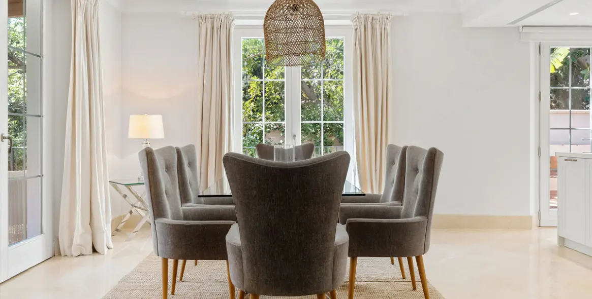 Long-term rent of detached villa in The Golden Mile 14