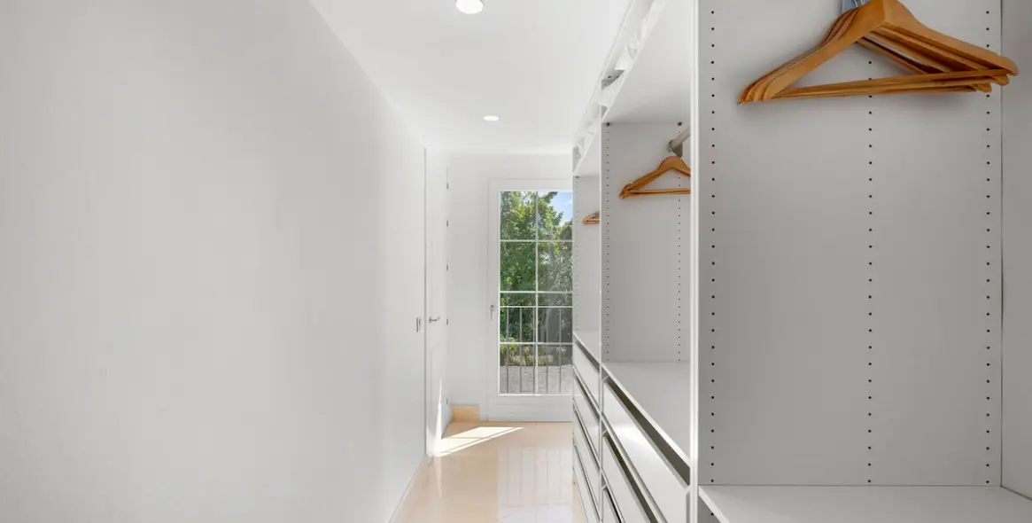 Long-term rent of detached villa in The Golden Mile 21