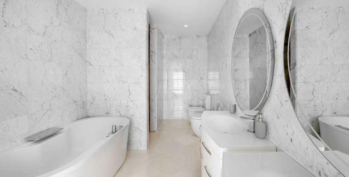 Long-term rent of detached villa in The Golden Mile 22