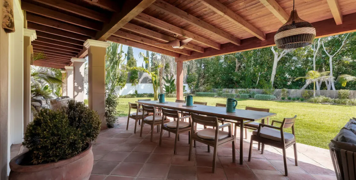 Long-term rent of detached villa in The Golden Mile 28