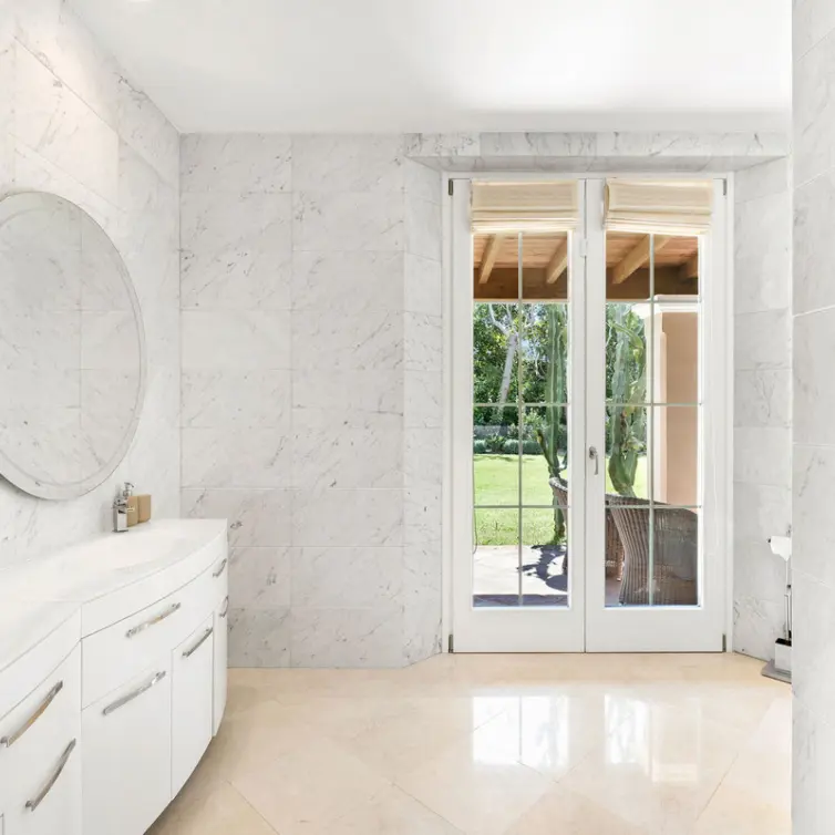 Long-term rent of detached villa in The Golden Mile