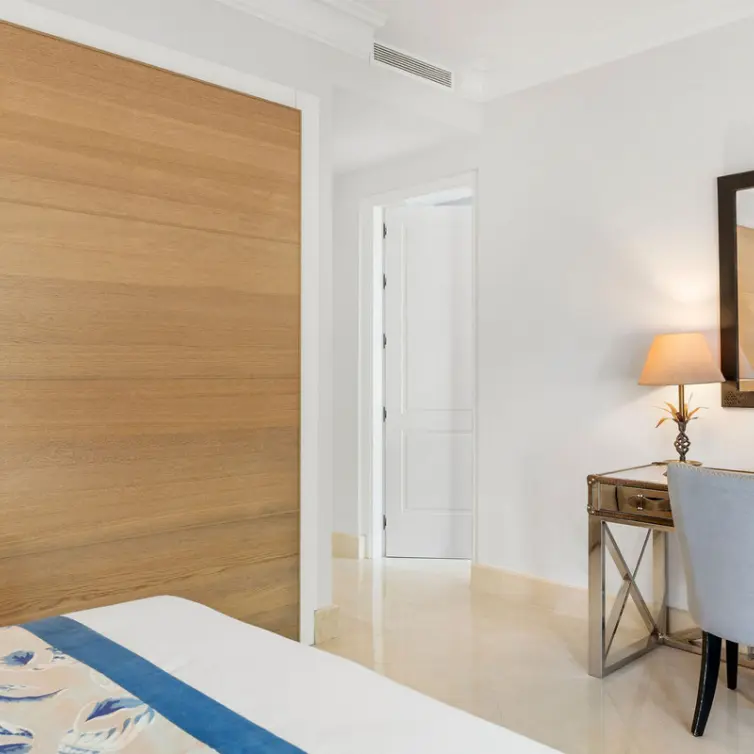 Long-term rent of detached villa in The Golden Mile