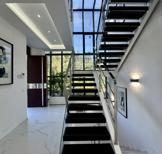 Long-term rent of detached villa in The Golden Mile