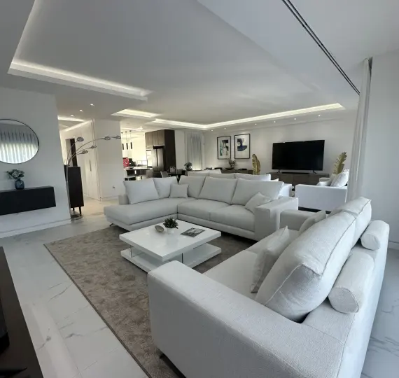 Long-term rent of detached villa in The Golden Mile