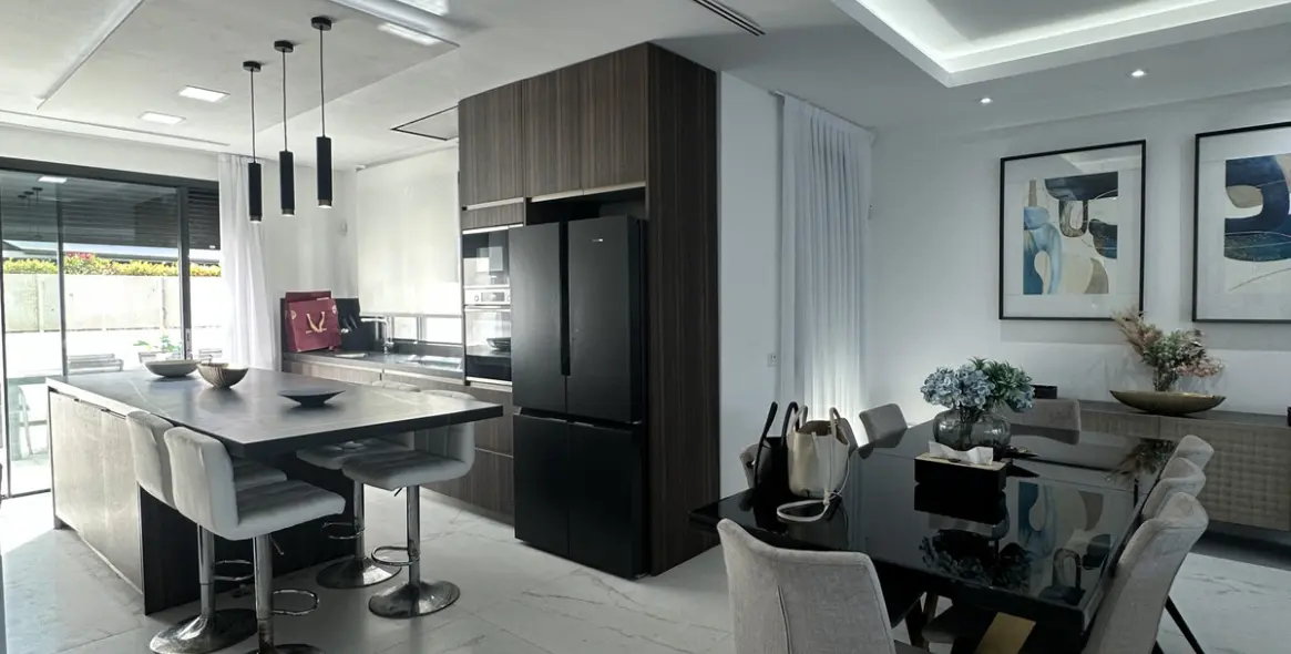 Long-term rent of detached villa in The Golden Mile 3