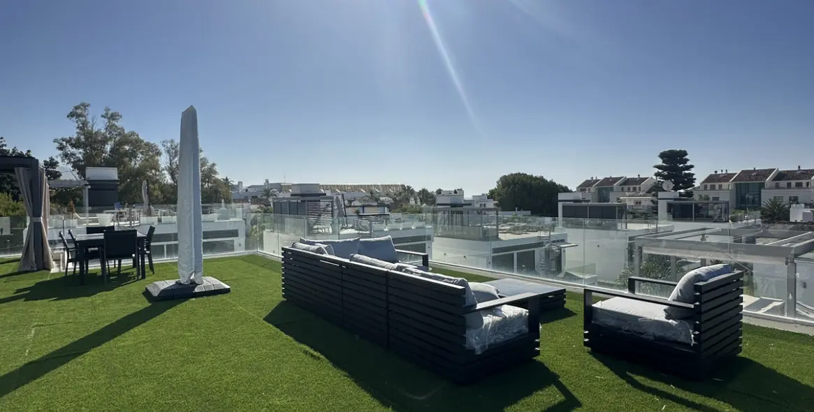 Long-term rent of detached villa in The Golden Mile 13