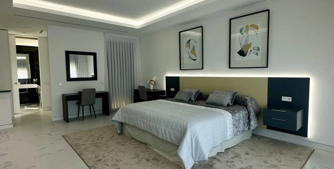 Long-term rent of detached villa in The Golden Mile 18