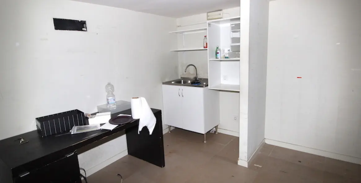 Long-term rent of shop in Puerto Banús 2