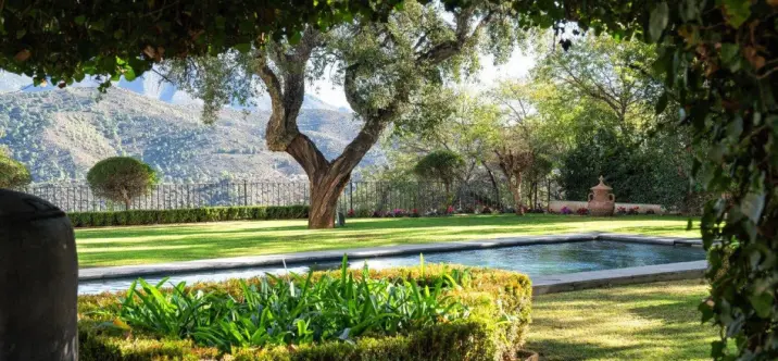 Long-term rent of detached villa in El Madroñal 2