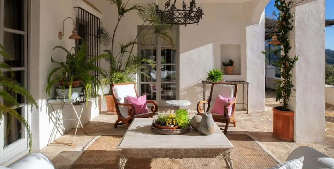 Long-term rent of detached villa in El Madroñal 4