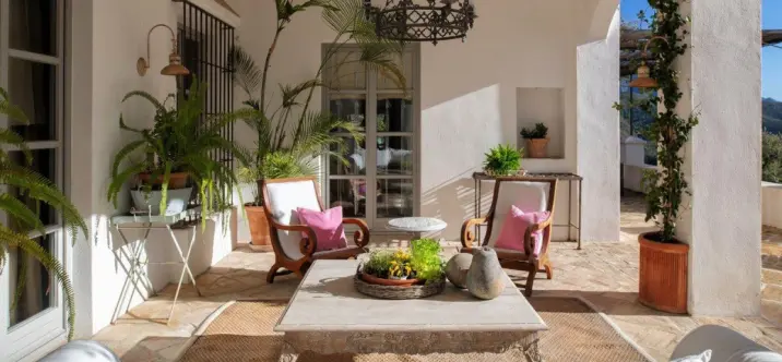 Long-term rent of detached villa in El Madroñal 3