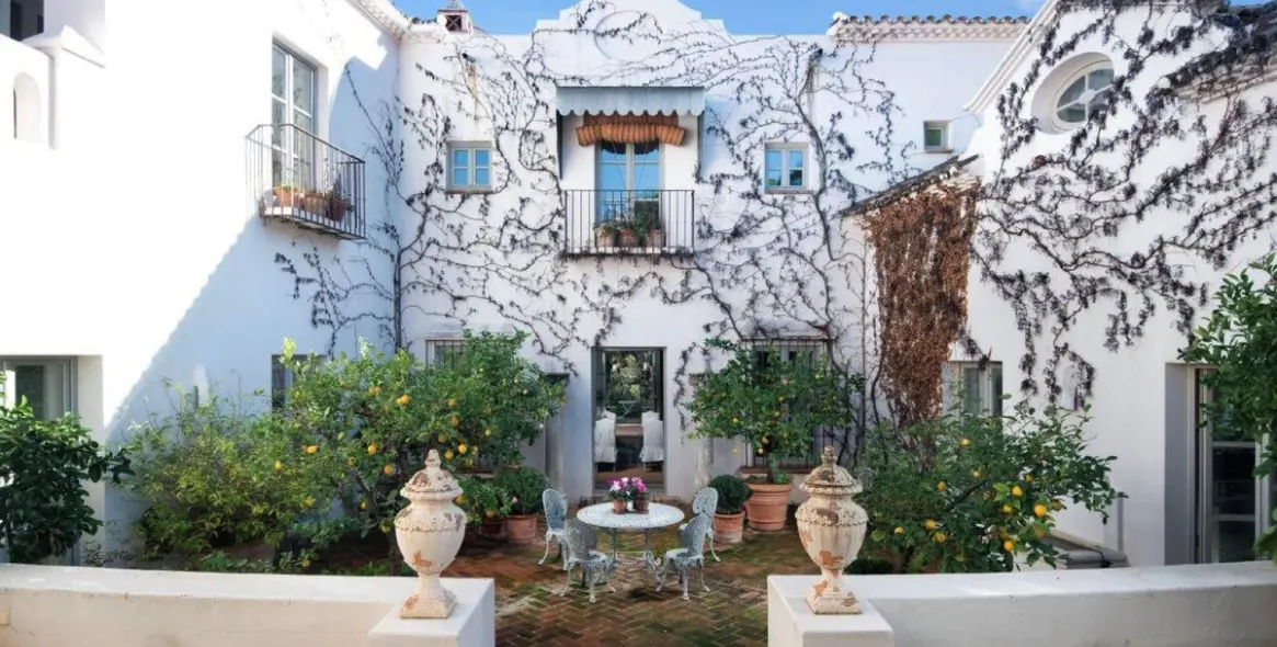 Long-term rent of detached villa in El Madroñal 9