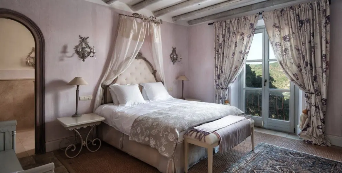 Long-term rent of detached villa in El Madroñal 19