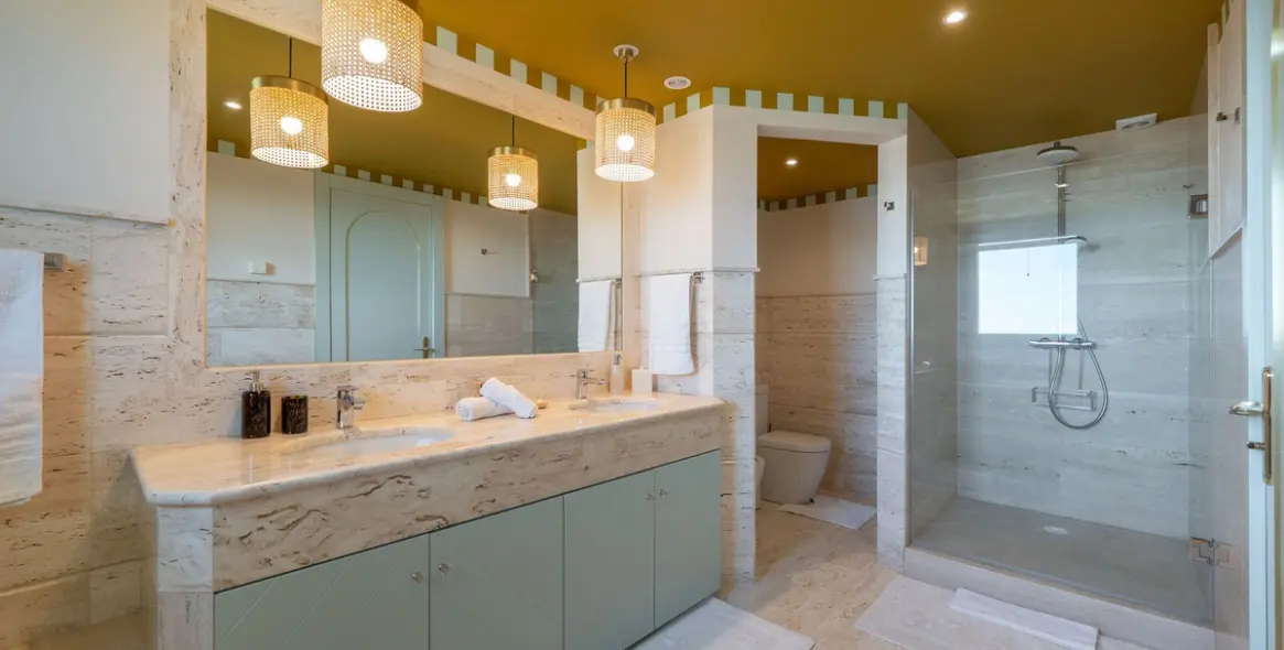 Long-term rent of detached villa in Selwo 23