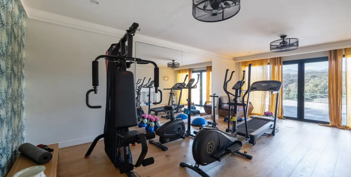 Long-term rent of detached villa in Selwo 40