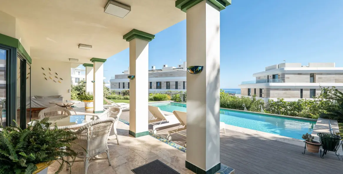 Long-term rent of detached villa in Selwo 52