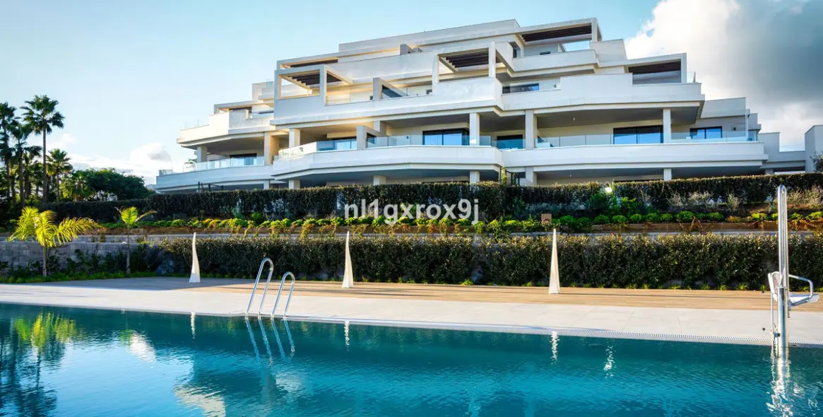 Long-term rent of penthouse duplex in Estepona 1