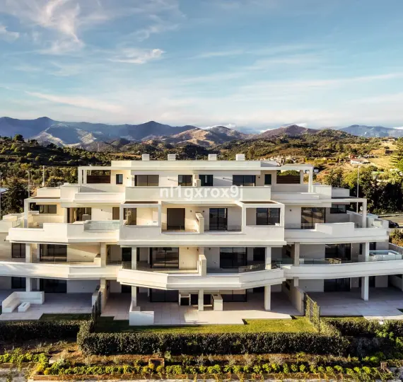 Long-term rent of penthouse duplex in Estepona