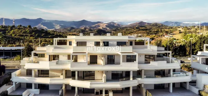 Long-term rent of penthouse duplex in Estepona 1