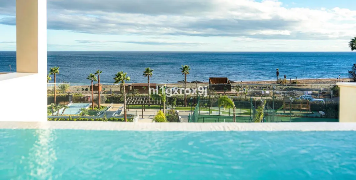 Long-term rent of penthouse duplex in Estepona 3