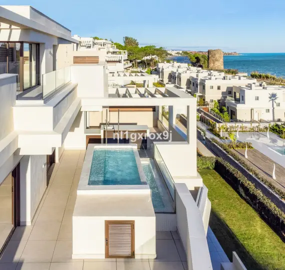 Long-term rent of penthouse duplex in Estepona