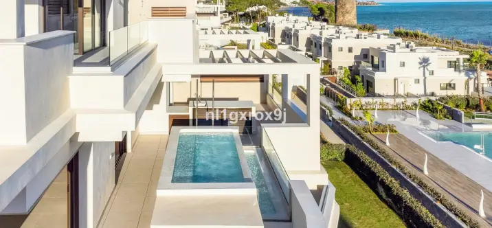 Long-term rent of penthouse duplex in Estepona 3