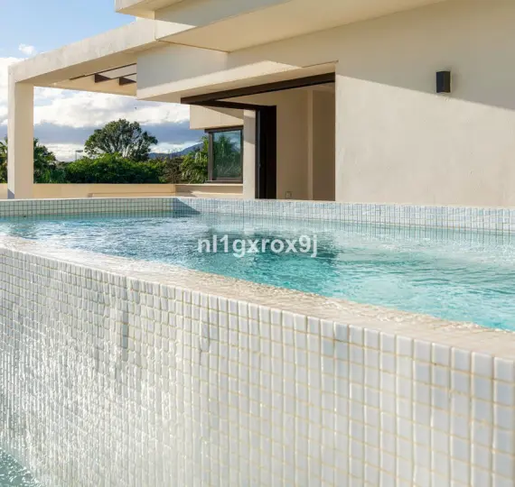 Long-term rent of penthouse duplex in Estepona