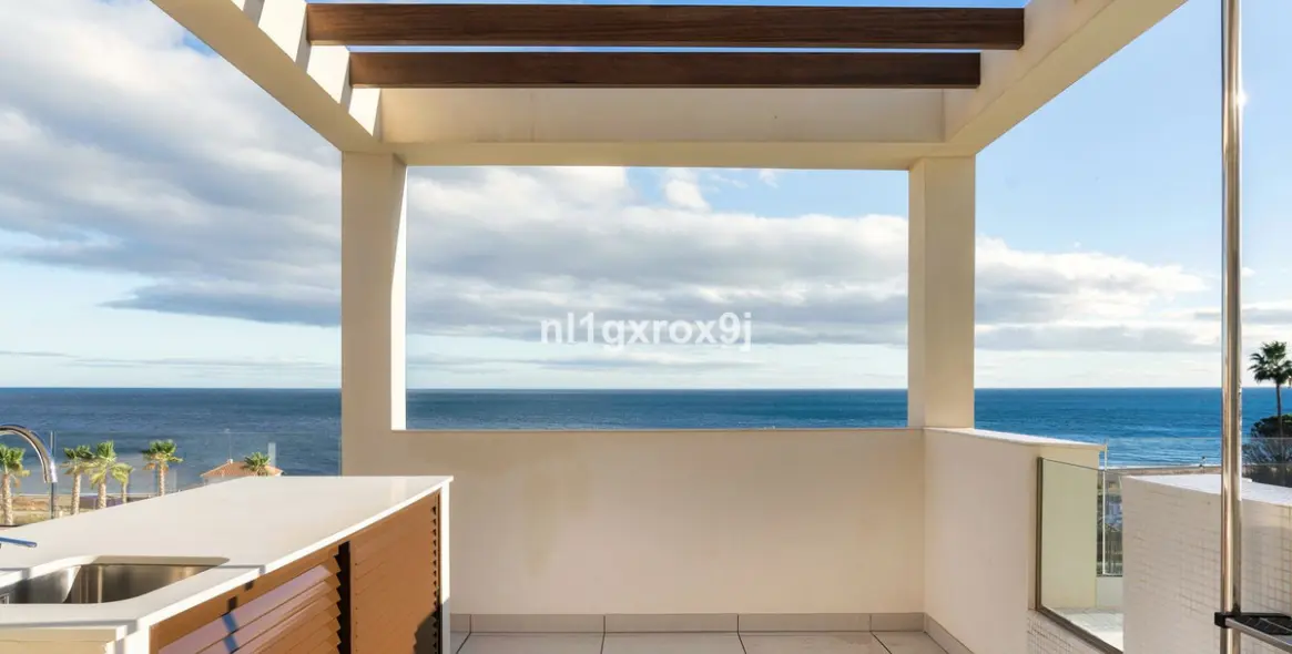 Long-term rent of penthouse duplex in Estepona 6