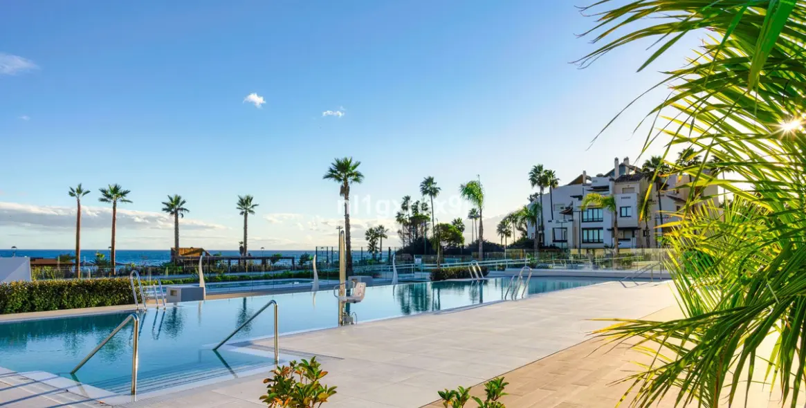 Long-term rent of penthouse duplex in Estepona 7