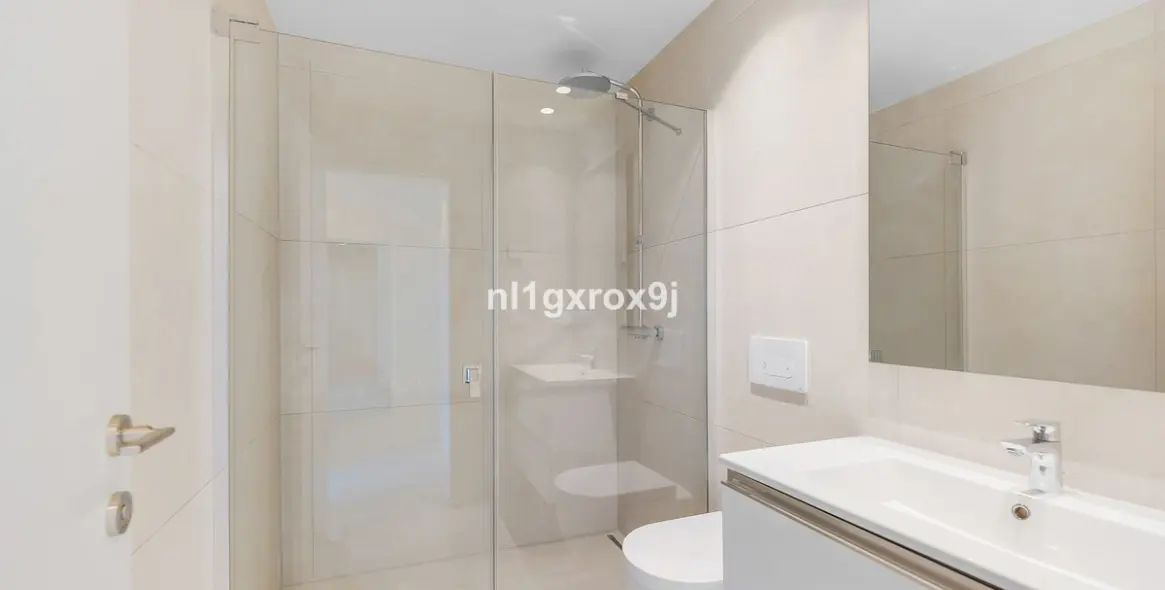 Long-term rent of penthouse duplex in Estepona 14